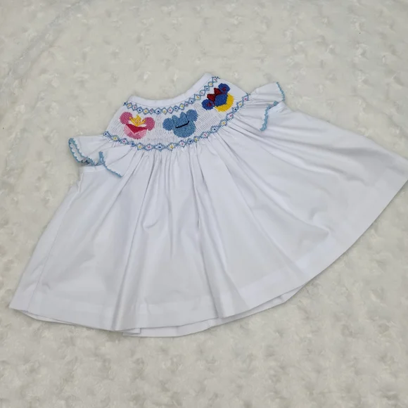 Disney-inspired baby girl smocked outfit size 6 months - Picture 2 of 7